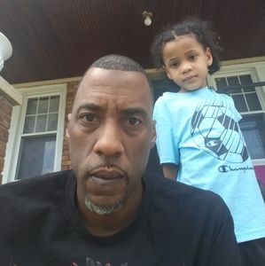 Meet your Posher, Lawrence